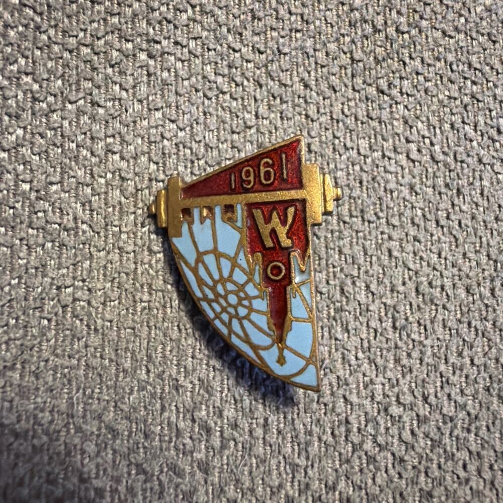 Vintage 1961 Soviet USSR World Weightlifting Championships in Moscow Badge